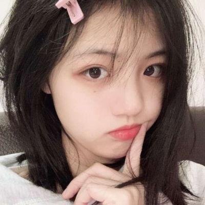 女孩向前冲